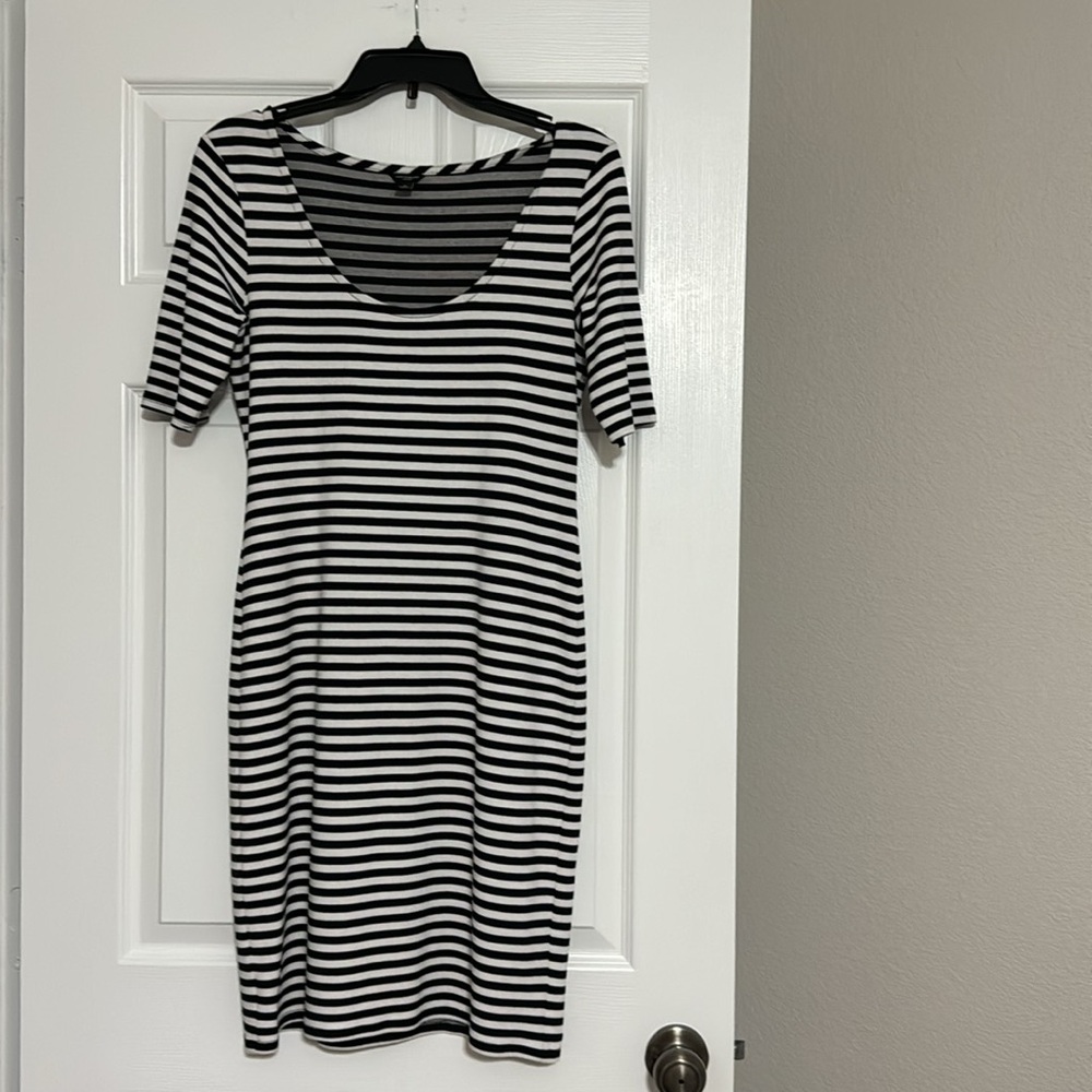 Ann Taylor Dress Size Medium